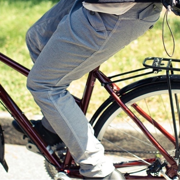 Lululemon Pedal Power Cycling Button Pants in Gray | Size 8 - Picture 2 of 13